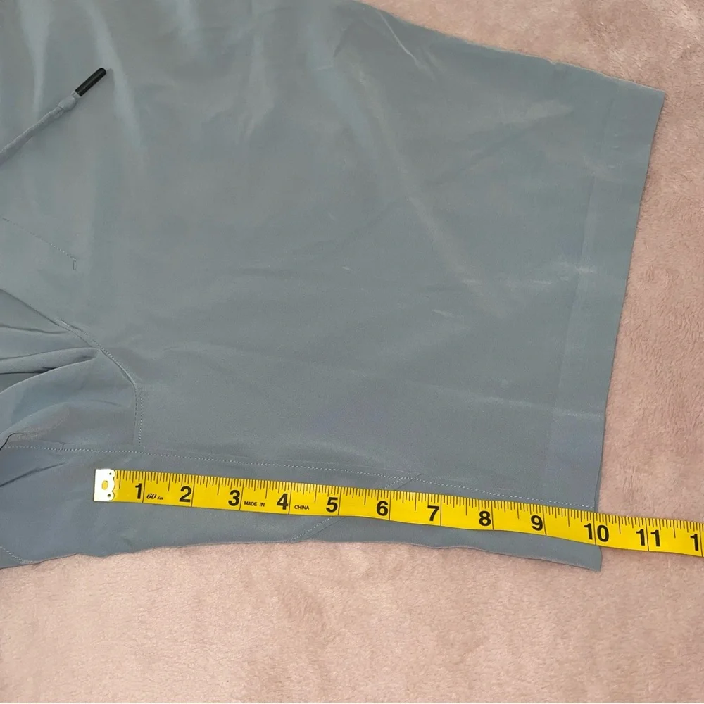 Lululemon shorts size 34 - Picture 8 of 11